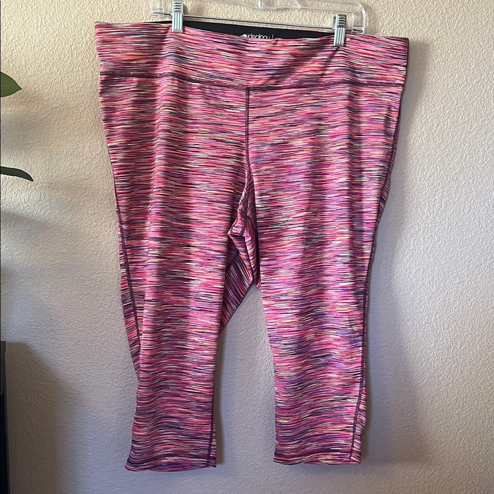 Ideology Woman Capri Leggings